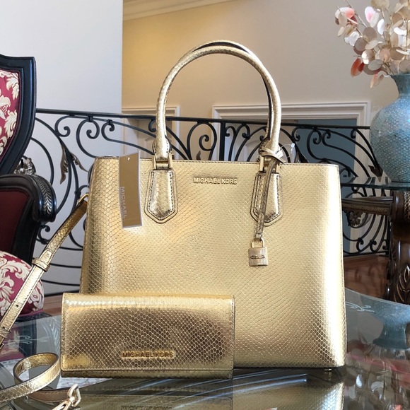 Michael Kors Handbags - Authentic Michael kors Adele LG satchel&wallet set